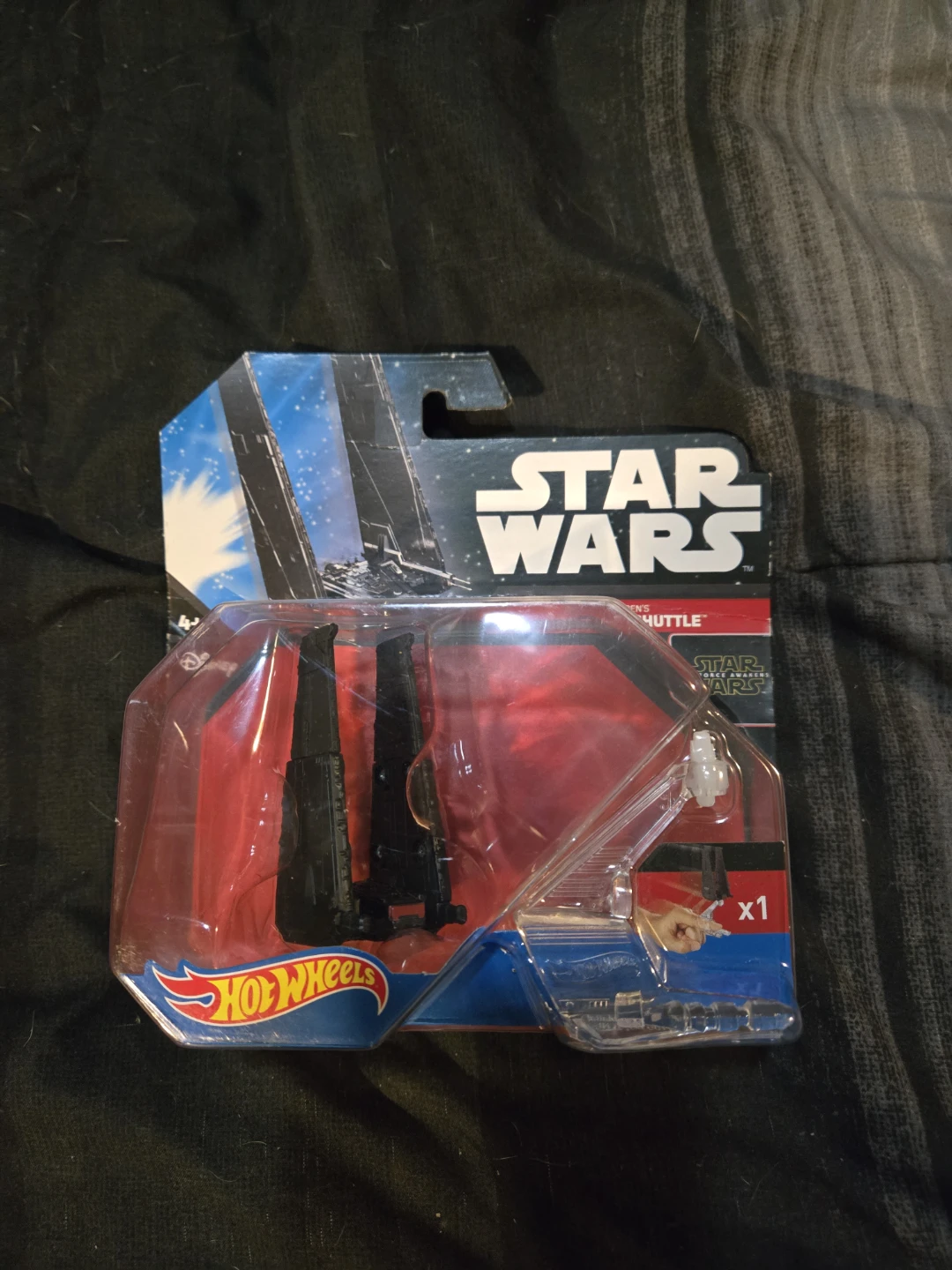 Hot Wheels Star Wars Kylo Ren's Command Shuttle Die-Cast Vehicle