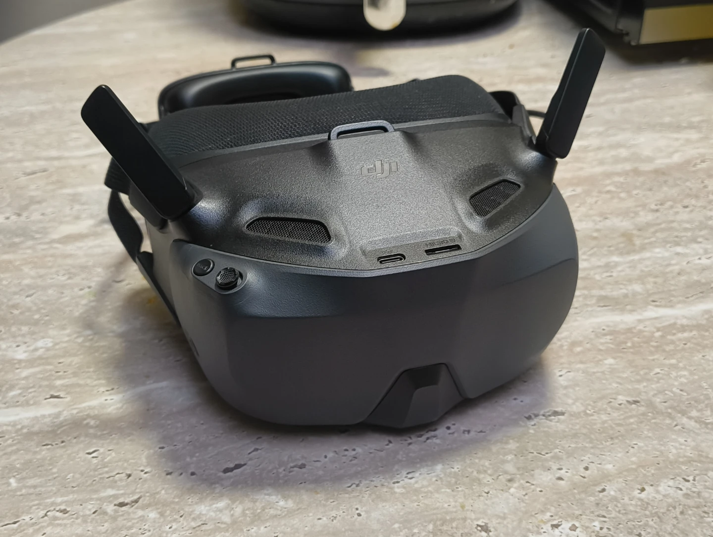 DJI FPV Goggles V2