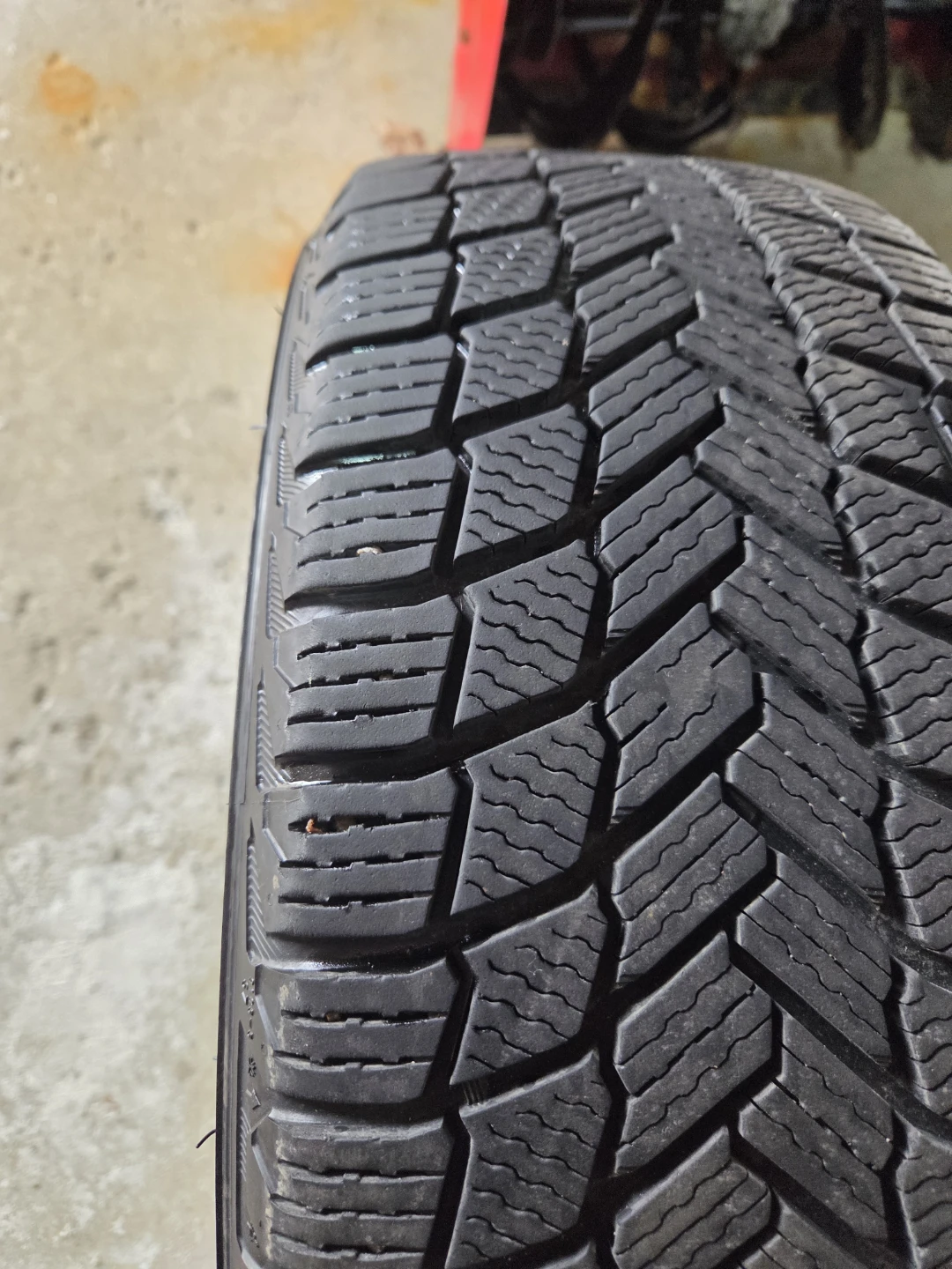 Michelin X-Ice Snow Winter Tire 215/55 R17 - photo 2