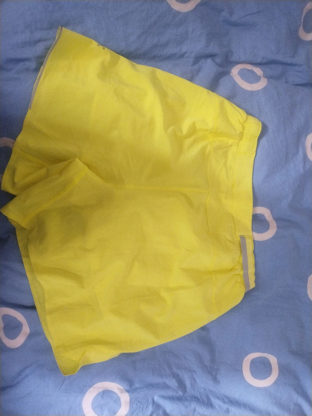 Lululemon Running Shorts Medium Yellow - photo 3