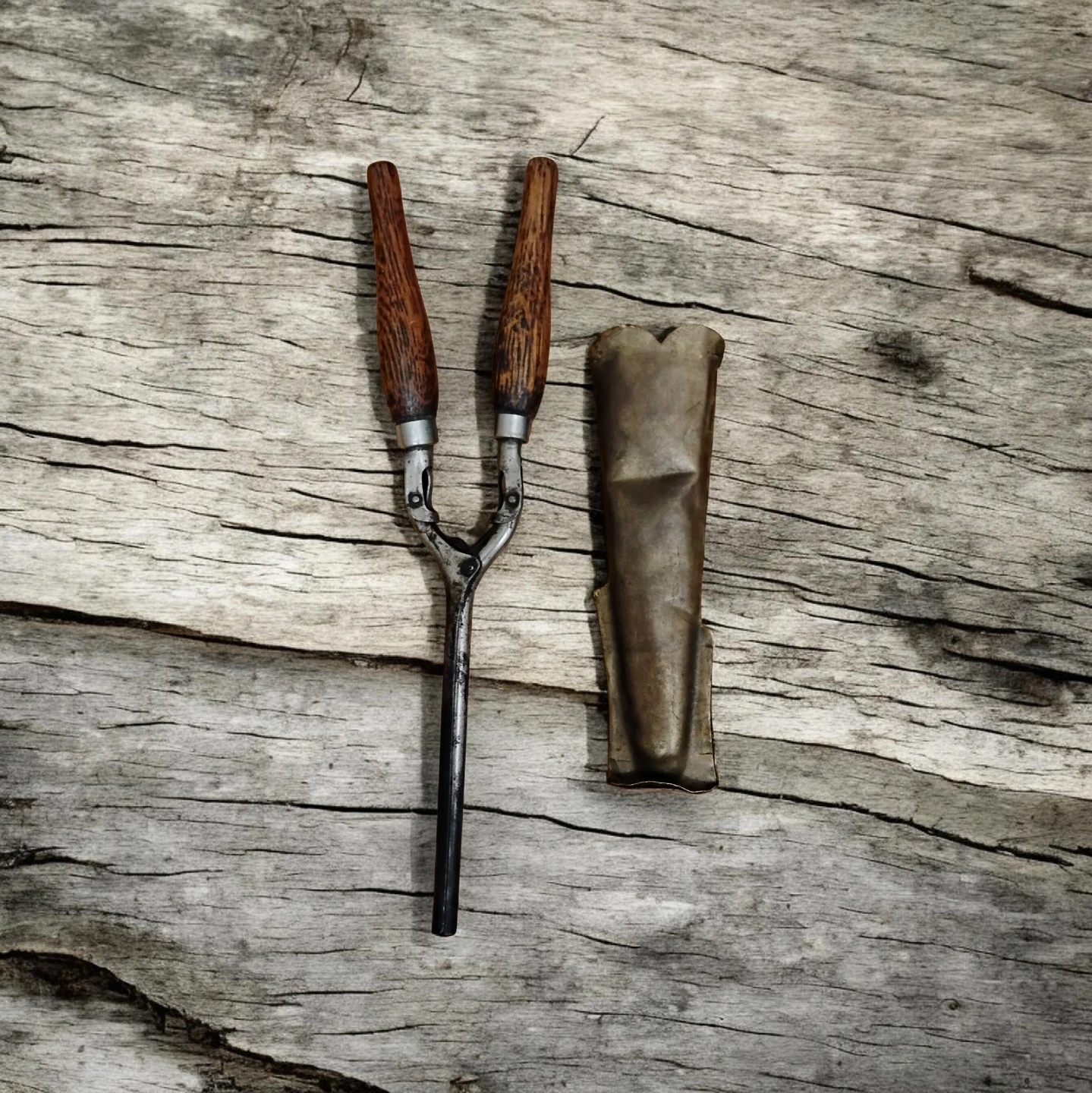 Antique Blacksmith & Cobbler Tools Set - photo 4