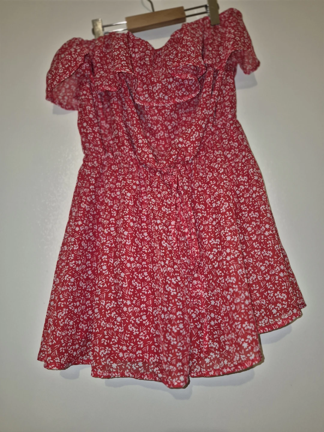 Off-the-shoulder floral romper size M - photo 2