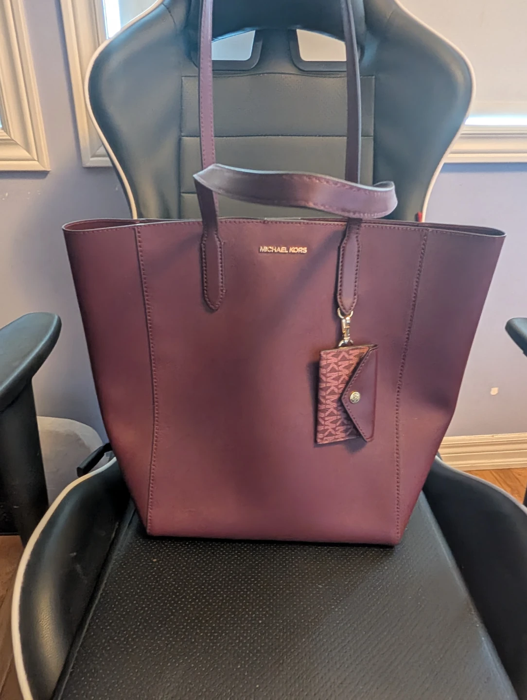 Michael Kors Tote Bag with Charm - photo 2