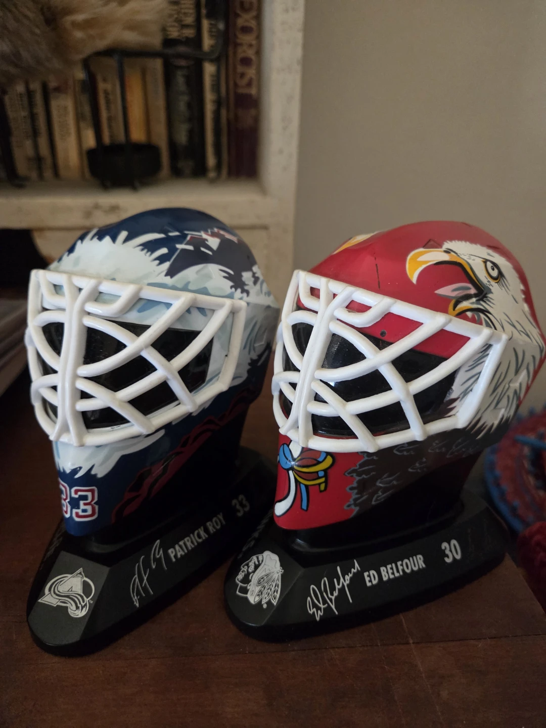 Colorado Avalanche & Chicago Blackhawks Mini Goalie Masks - photo 2