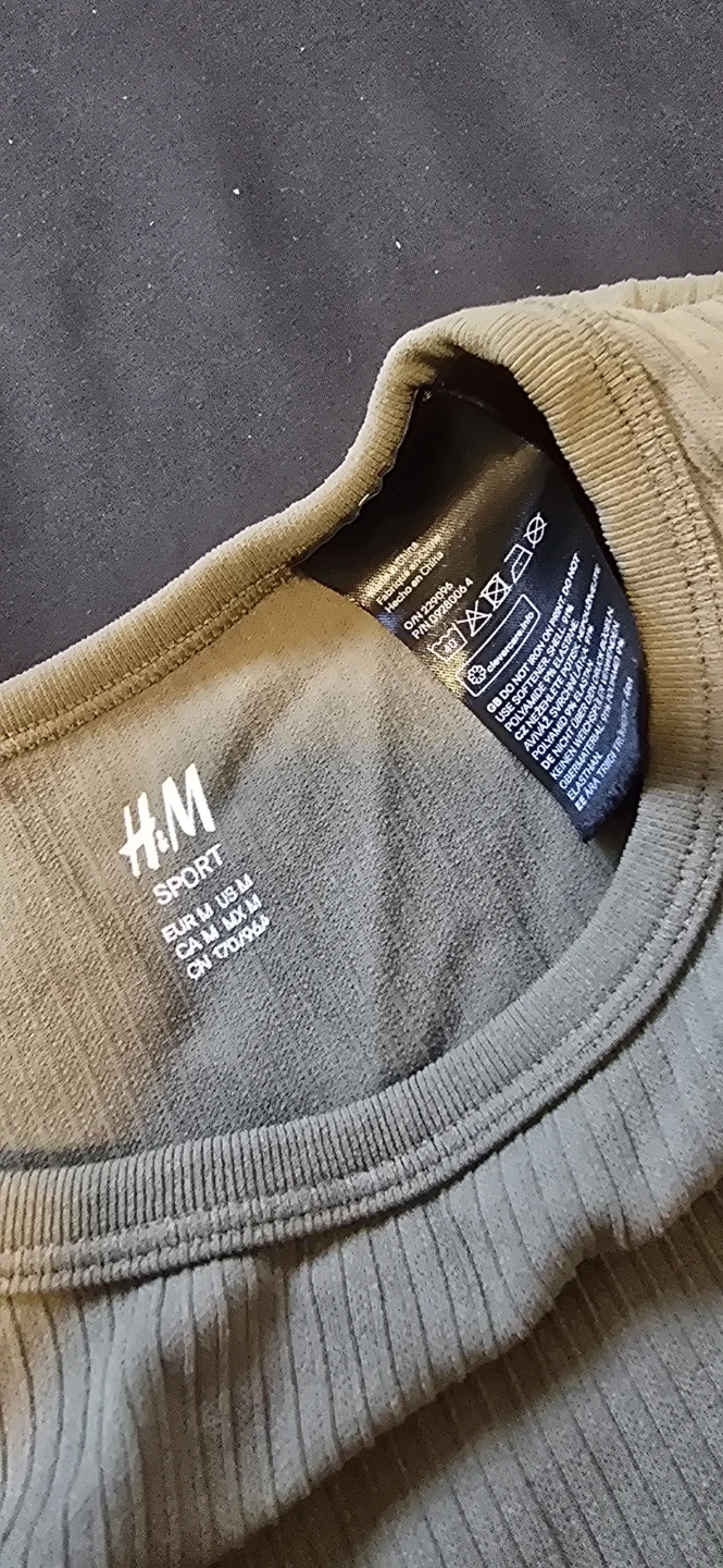 H&M Sport Ribbed Long Sleeve Crop Top - Olive Green - Medium - photo 2