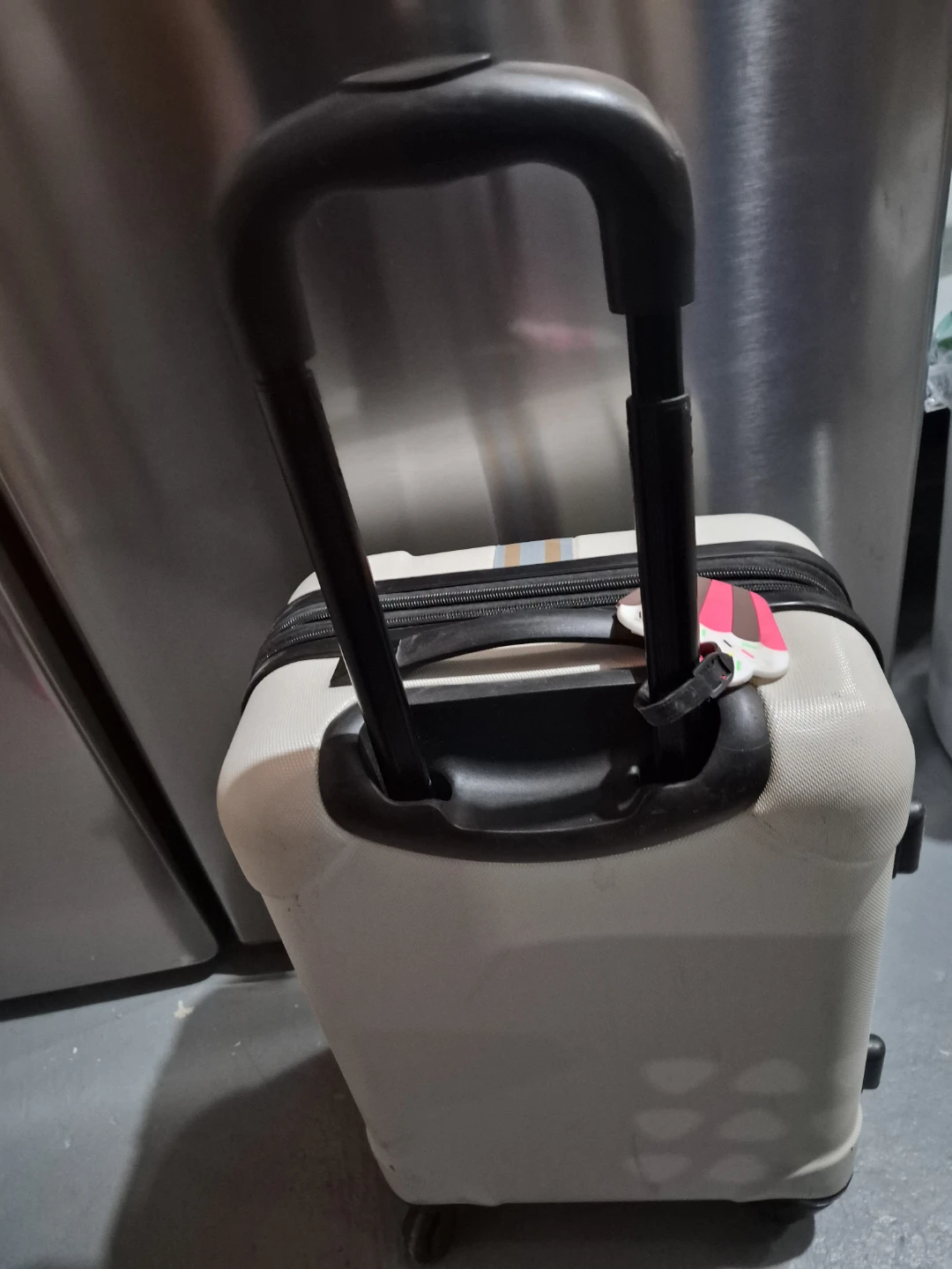 IT Luggage White Spinner Suitcase with Stripes - photo 3