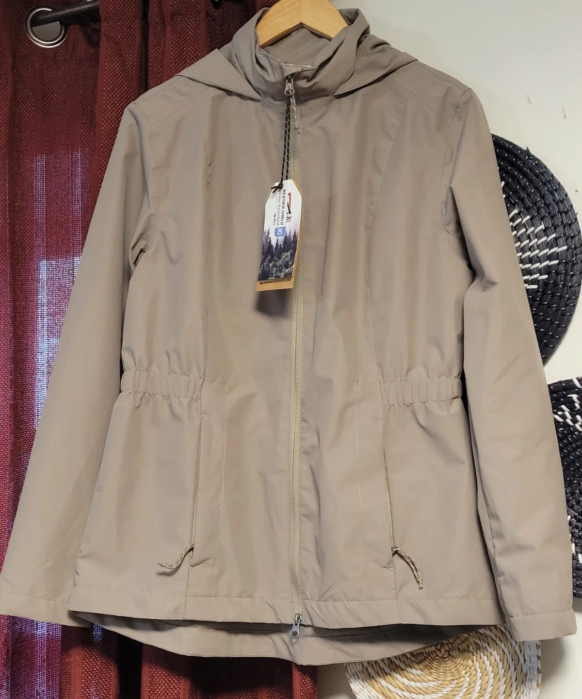 Avalanche Lightweight windbreaker jacket