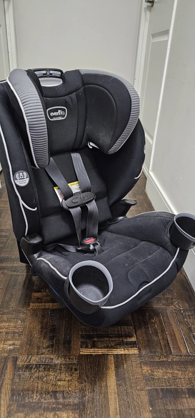Evenflo Car Seat - photo 4