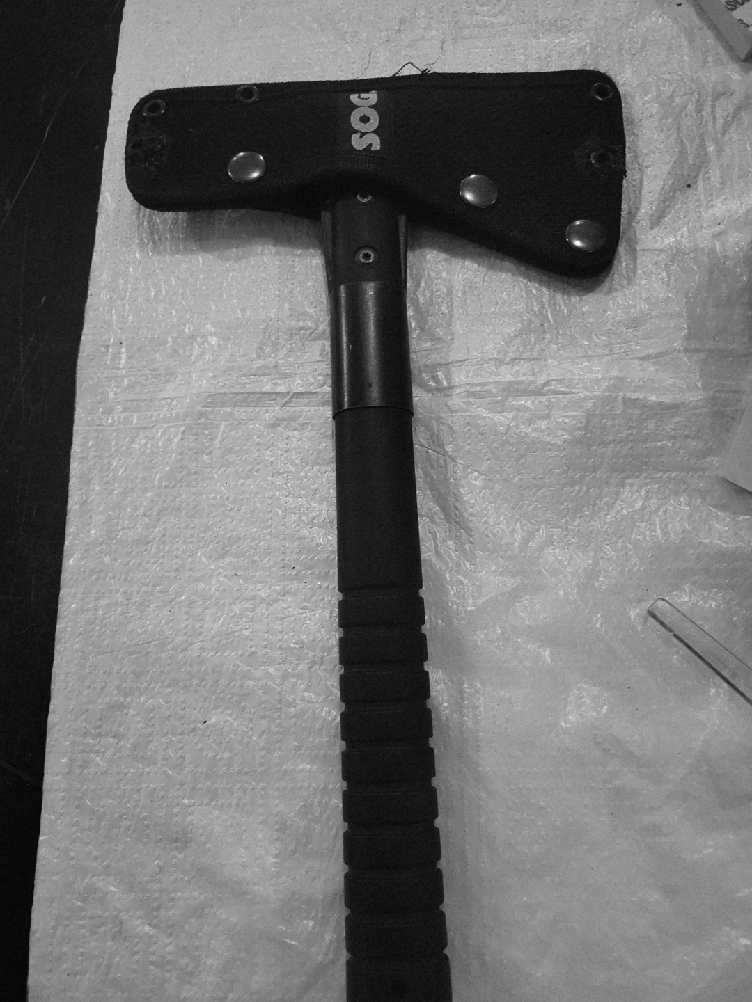 SOG Tactical Tomahawk Axe - photo 2