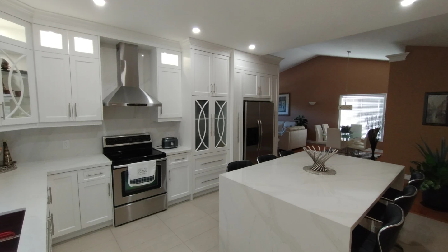 Custom Kitchens and Vanities - photo 5