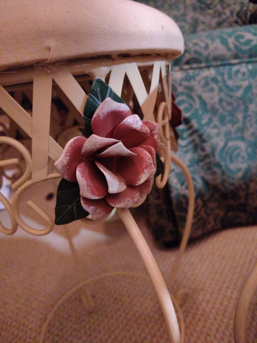 2 Cream Vintage-Look Shabby Chic Floral Accent Stools - photo 4