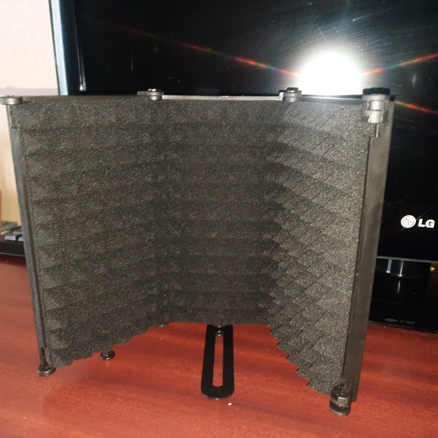 Portable Microphone Isolation Shield