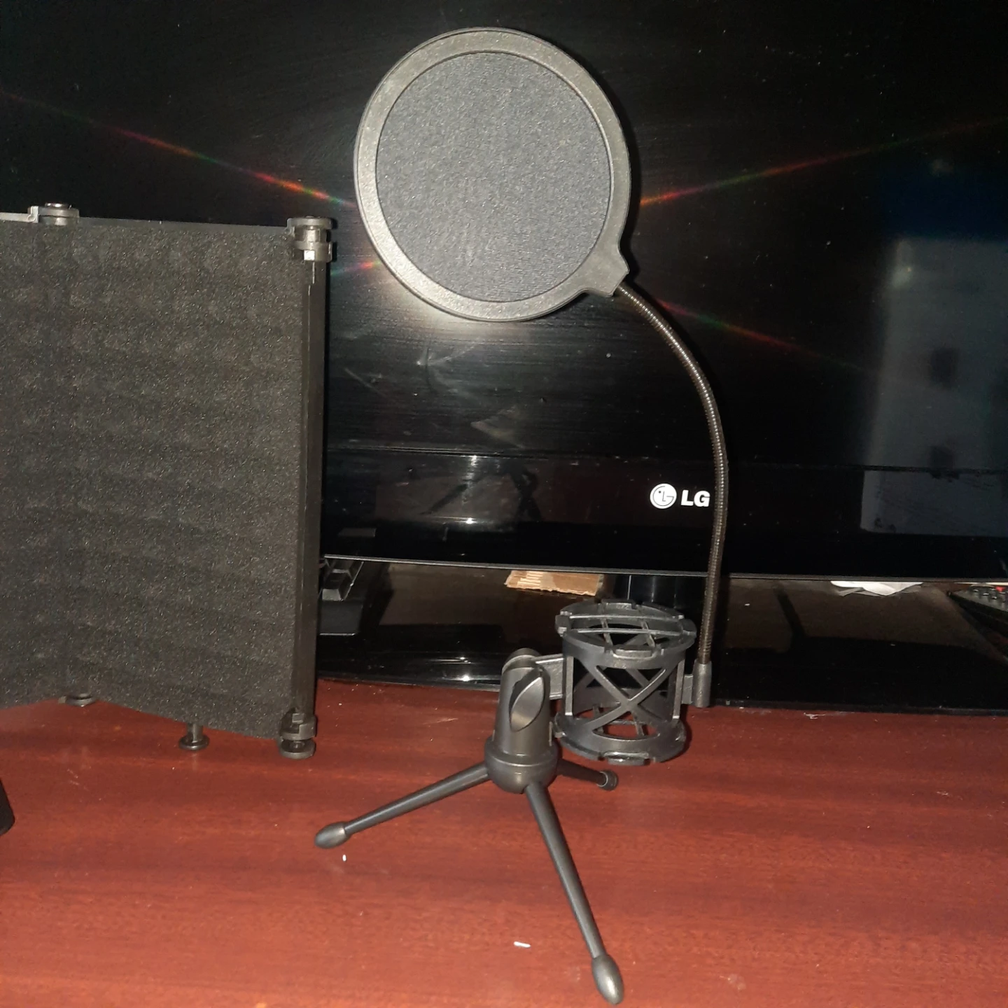 Portable Microphone Isolation Shield - photo 3