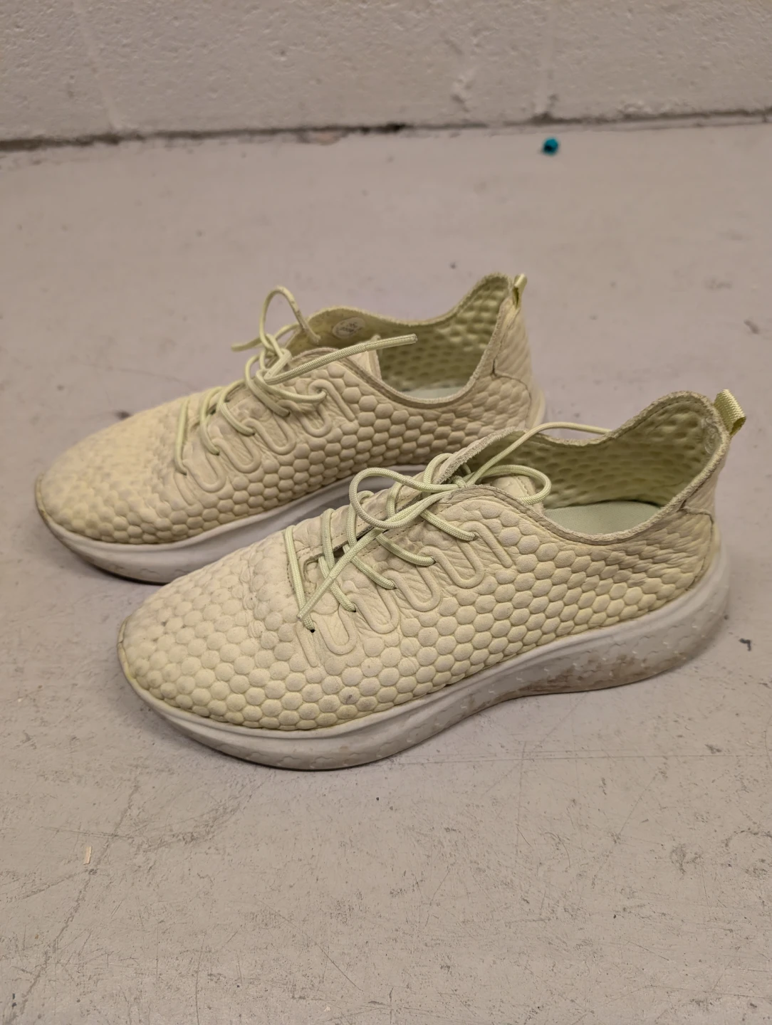 Ecco Women's Sneakers Size 39