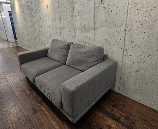 Grey Fabric Loveseat Sofa (free delivery) - photo 3