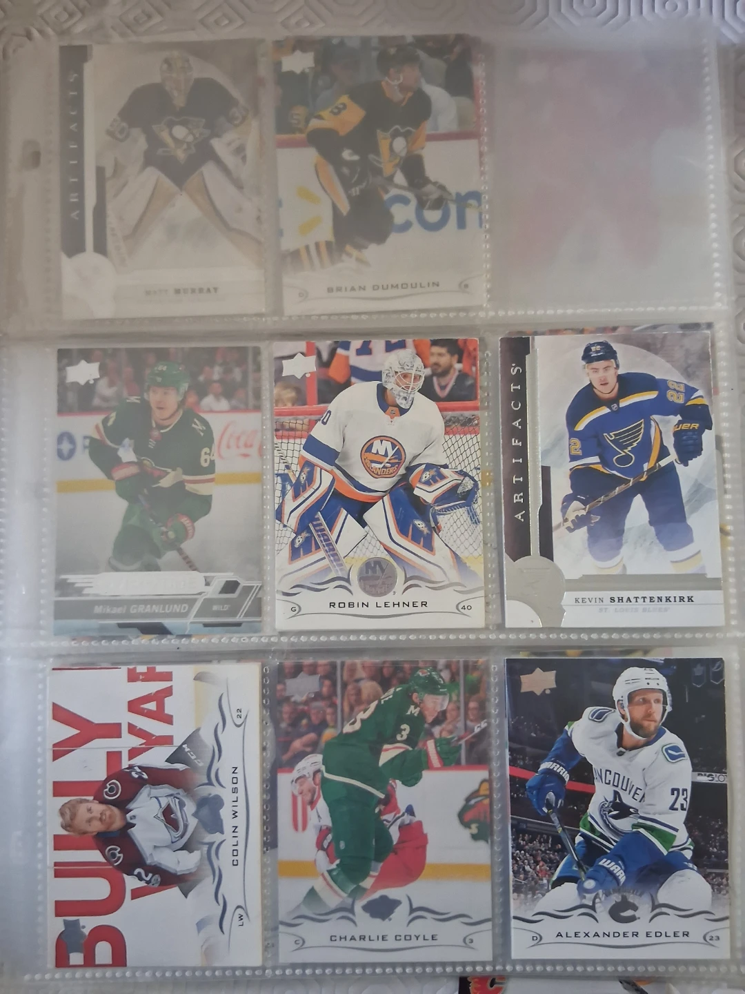50+ hockey cards in sleeves, mint - photo 2