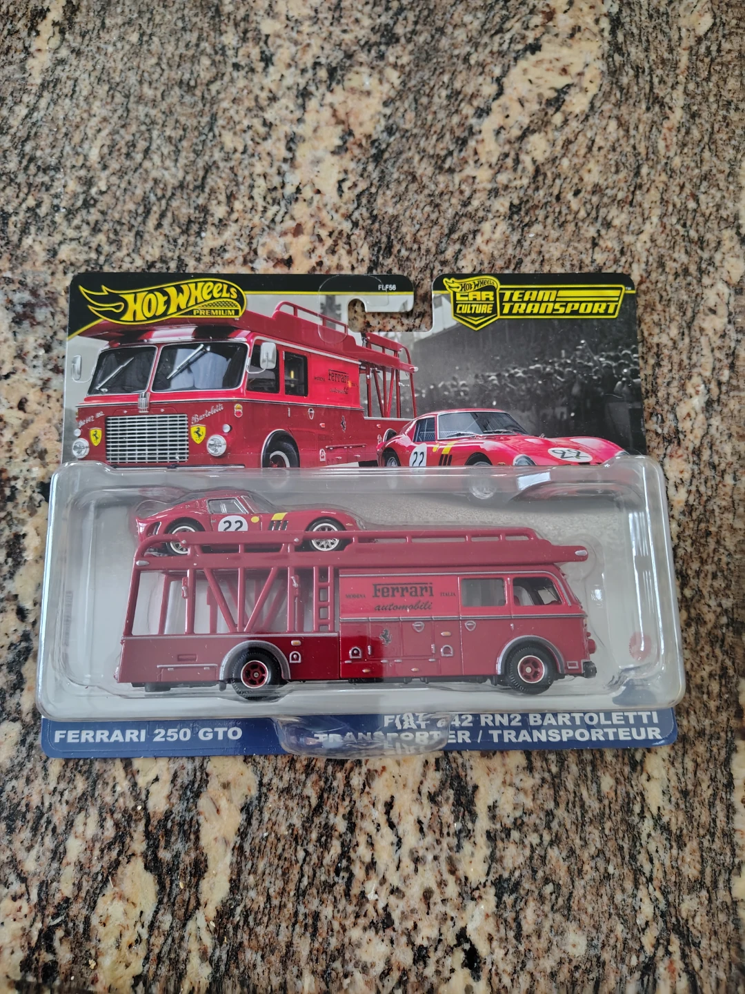 Hot Wheels Team Transport Ferrari 250 GTO - photo 4