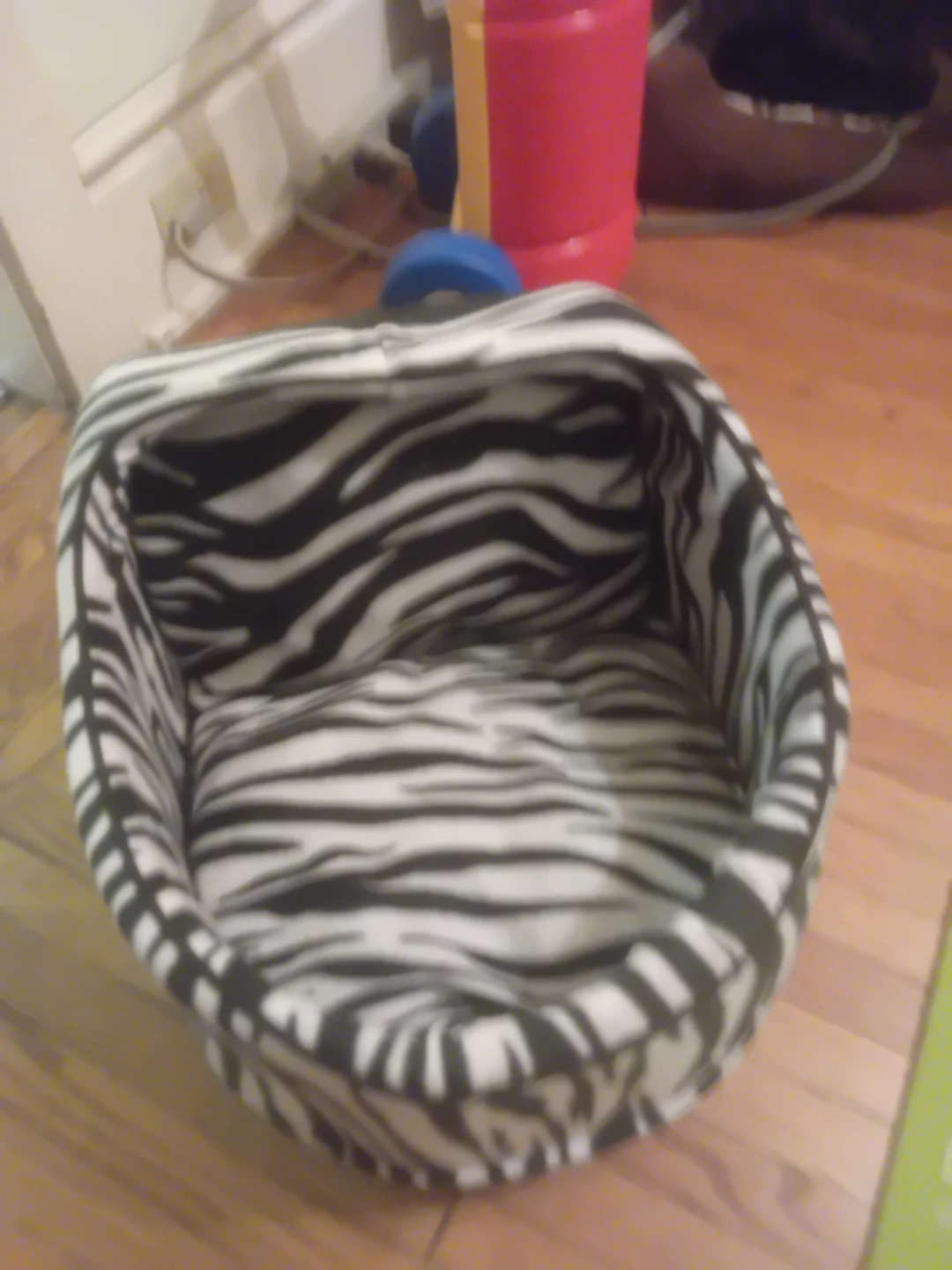 Zebra Print Pet Bed - photo 2