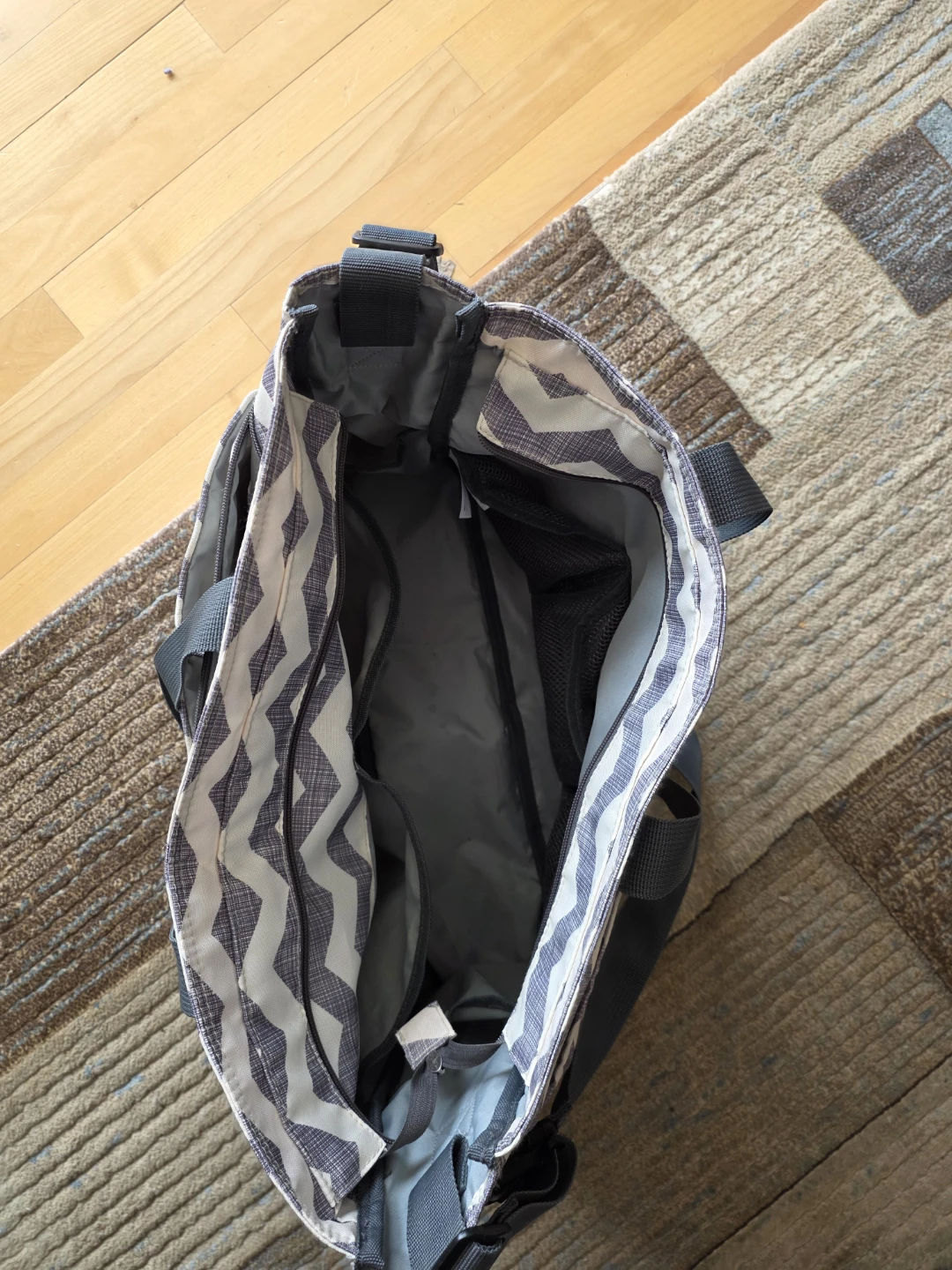 Skip Hop Diaper Bag - Chevron Pattern - photo 2