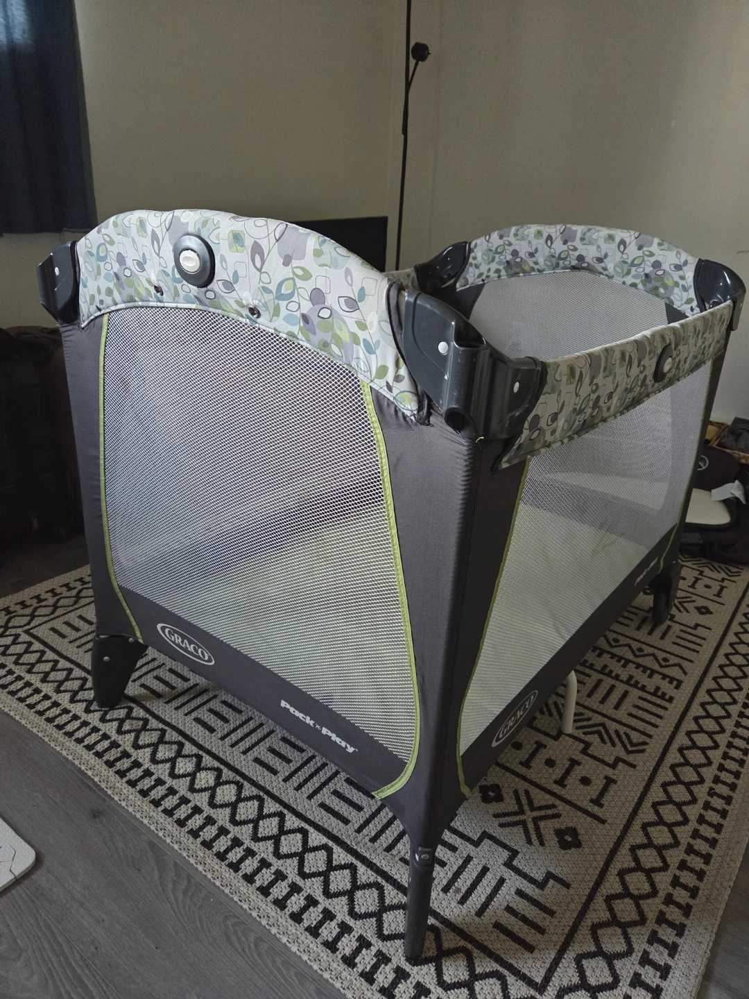 Graco Pack 'n Play Portable Playard - photo 5