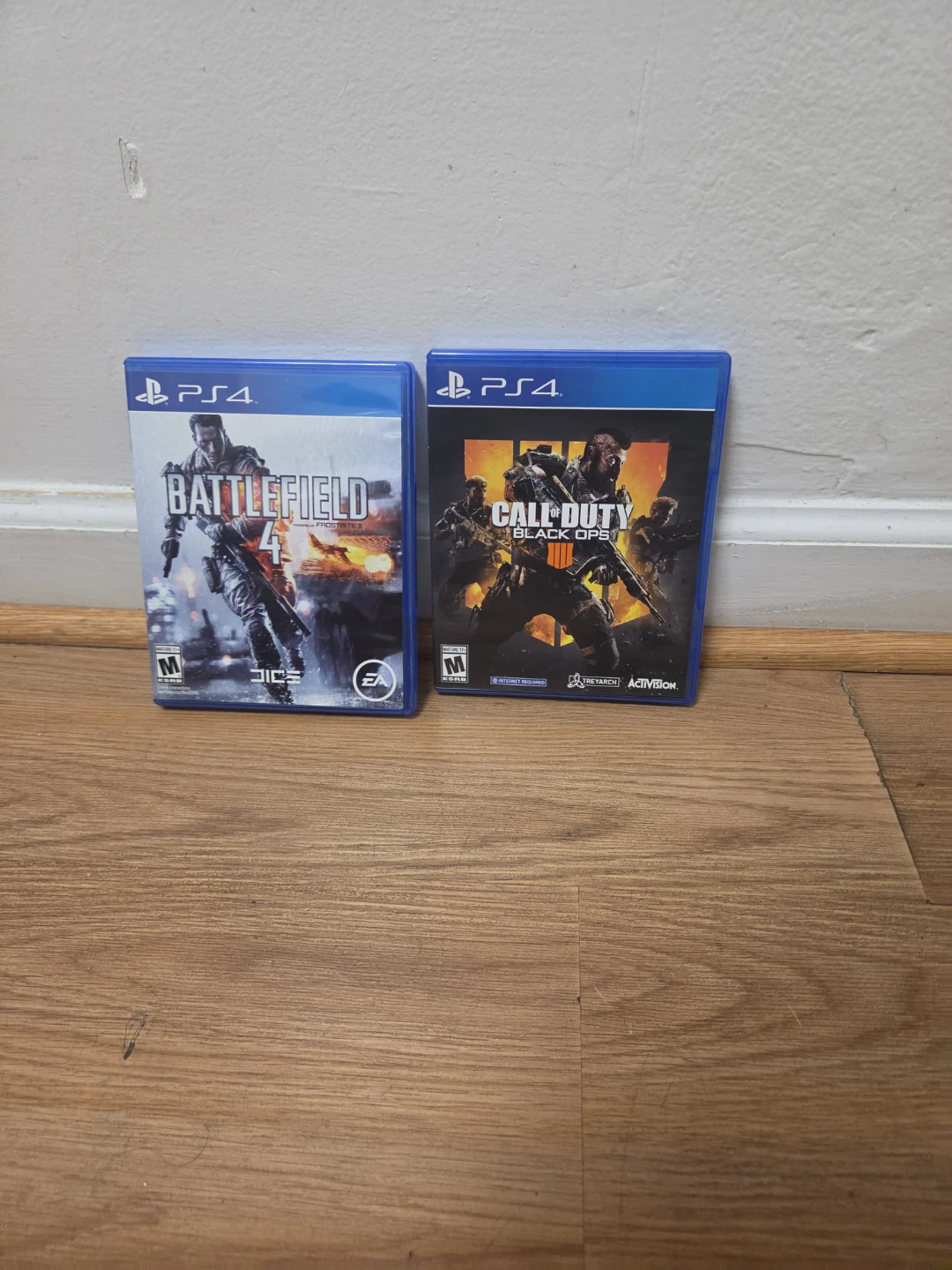 PS4 Games - Battlefield 4 & Call of Duty Black Ops