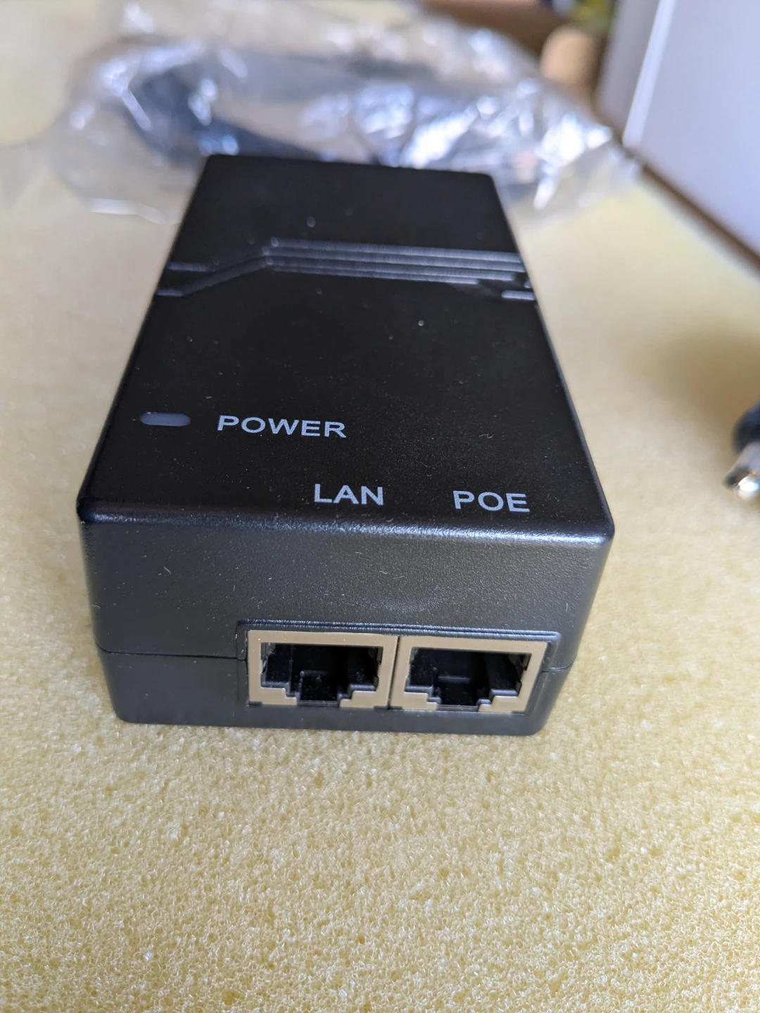 Ruckus Power Over Ethernet Injector 100-240V 48V 0.5A - photo 4