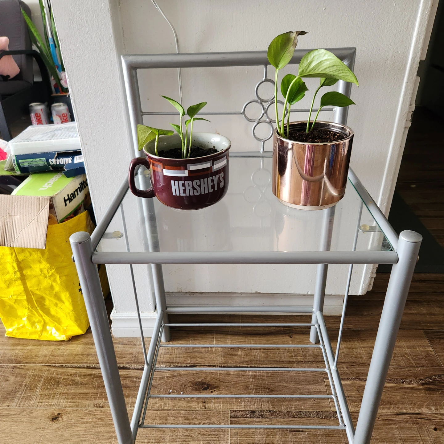 Glass top side table with metal frame - photo 3