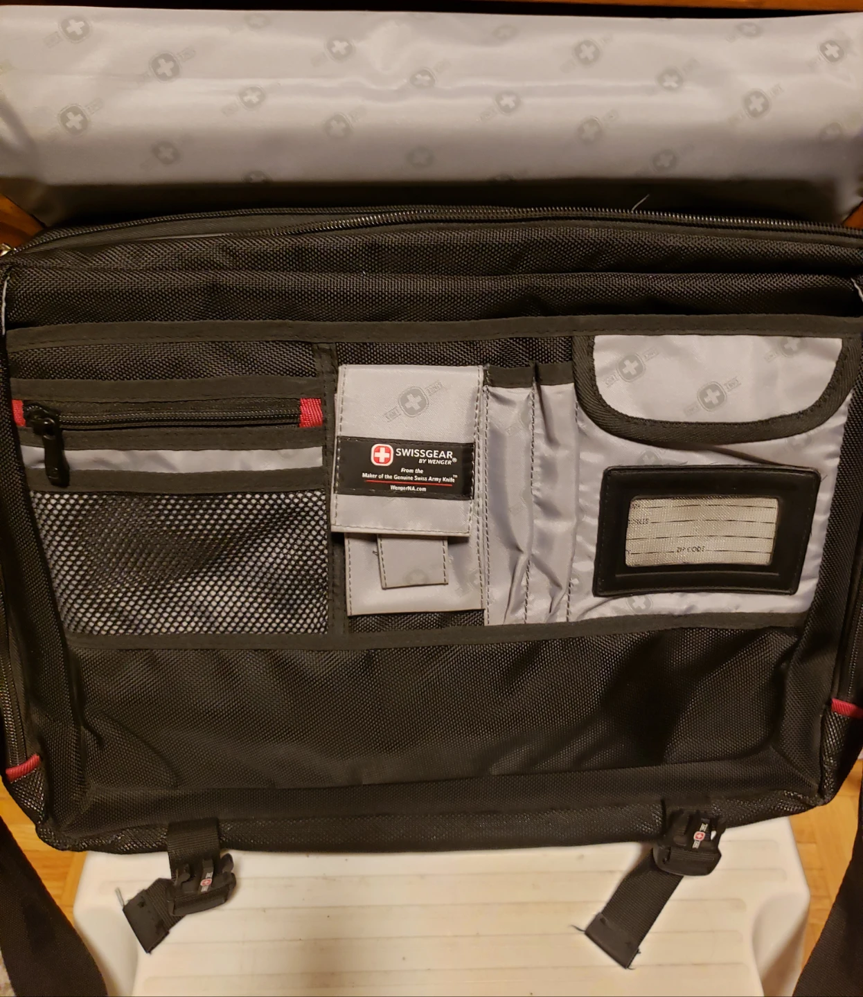 Swiss Gear Messenger Bag - photo 2