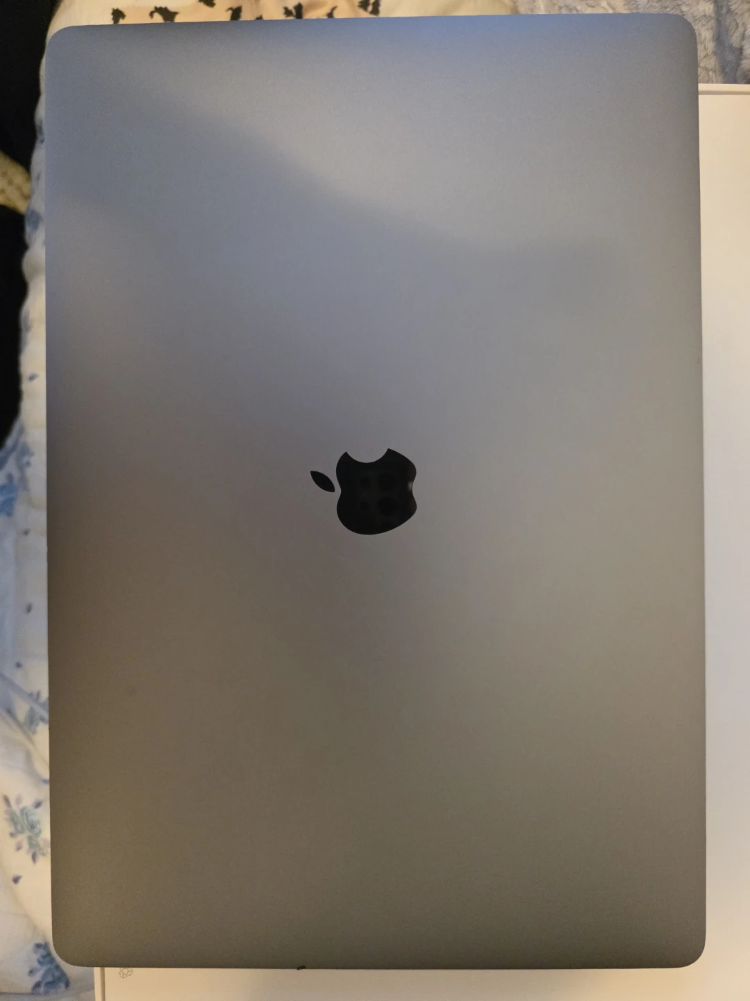 2019 Macbook pro - photo 3