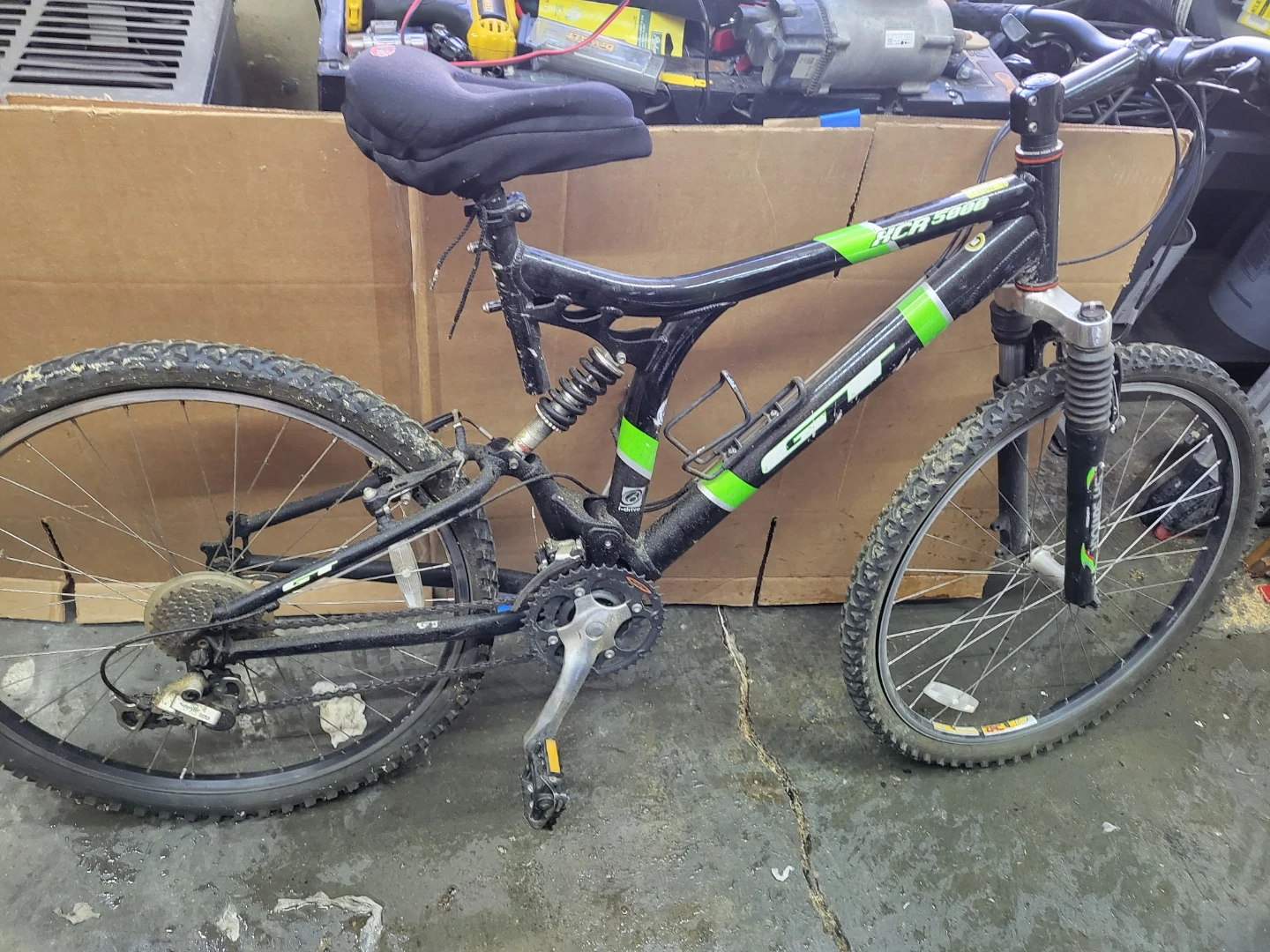 GT XCR5000 Full Suspension Mountain Bike