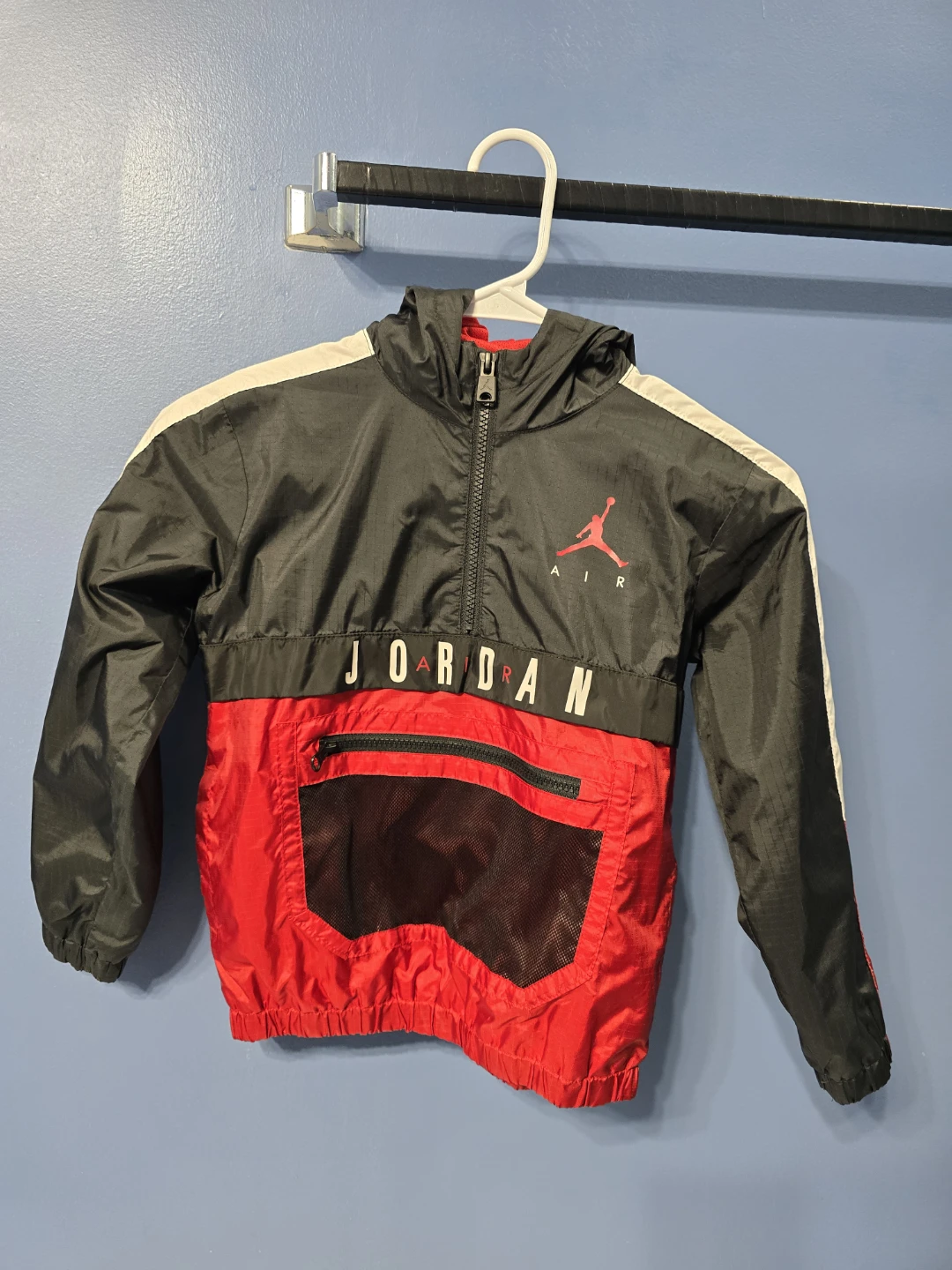 Jordan Air Windbreaker Jacket Red/Black Youth Size L 116-122CM