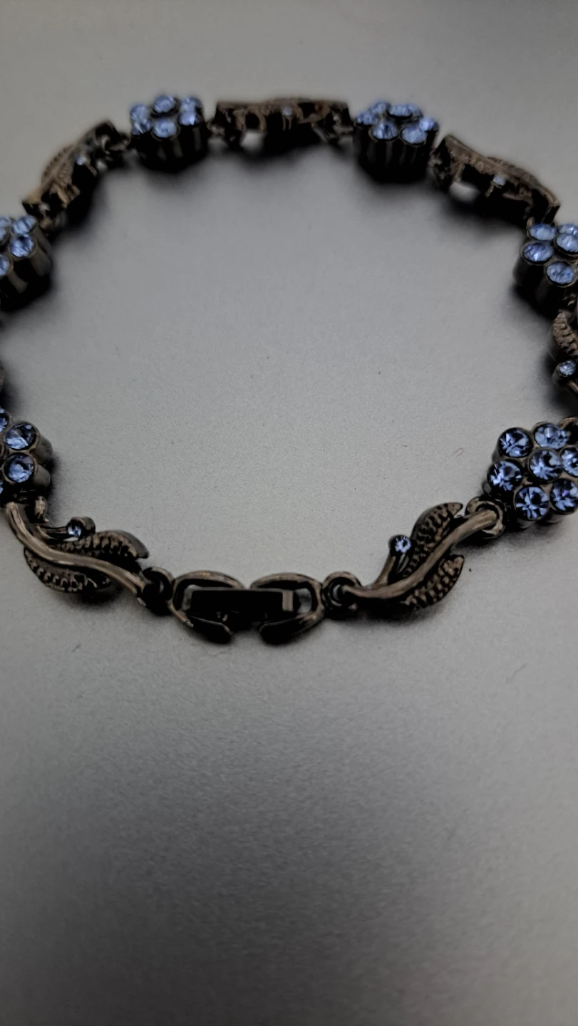 Bracelet with Blue Rhinestone Flowers - photo 3