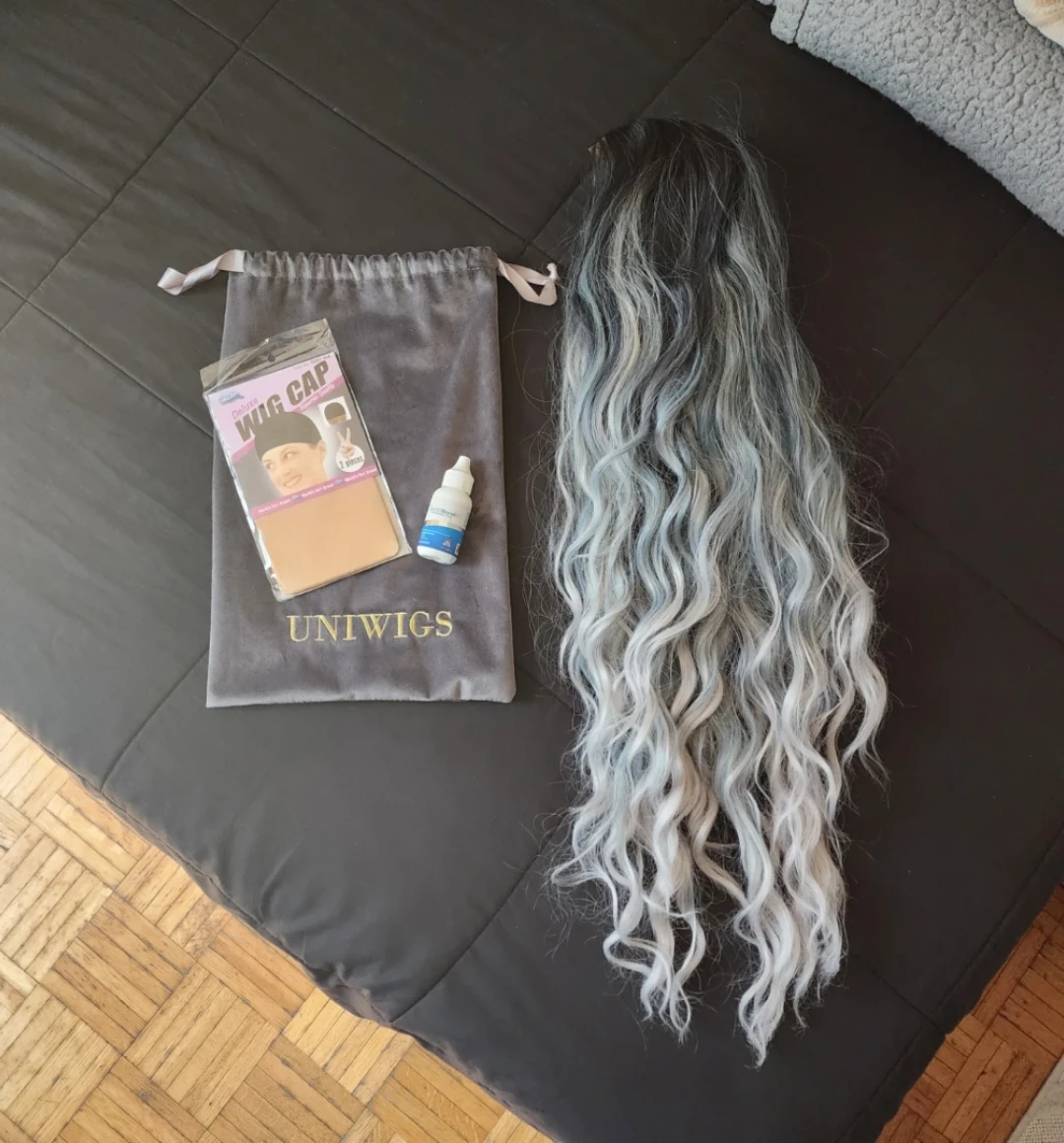 UNIWIGS Long Wavy Black to Grey Ombre Wig with Accessories