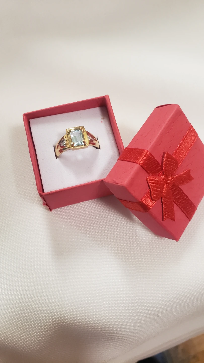 Like new Womens Elegant 10K Ring With Aquamarine With Diamond - photo 3