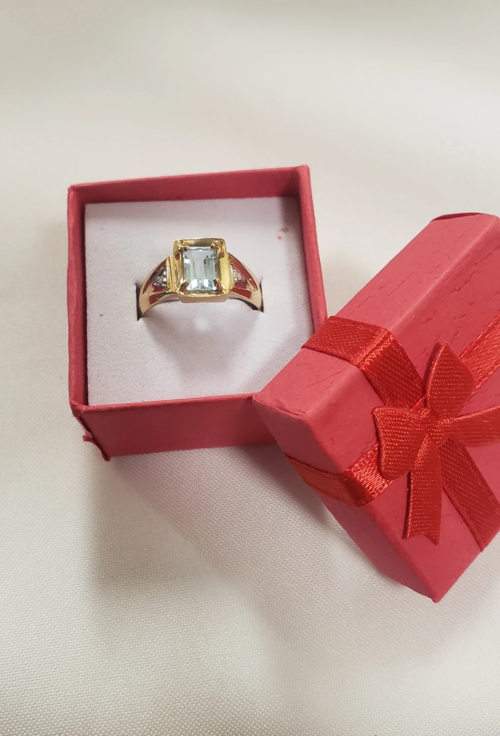 Like new Womens Elegant 10K Ring With Aquamarine With Diamond - photo 5
