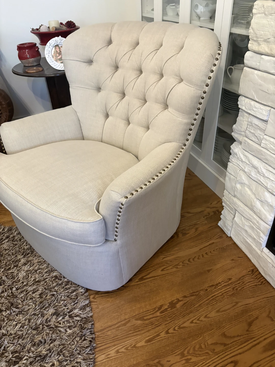 Pottery Barn Tufted Accent Chair - photo 5