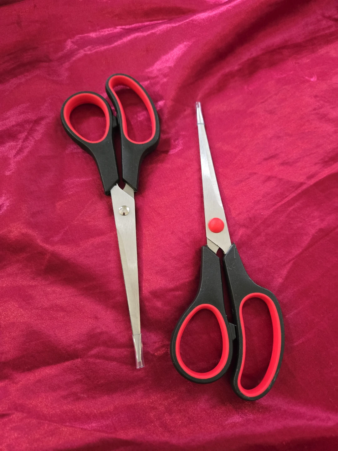 Craft Scissors - Black and Red✨️✂️