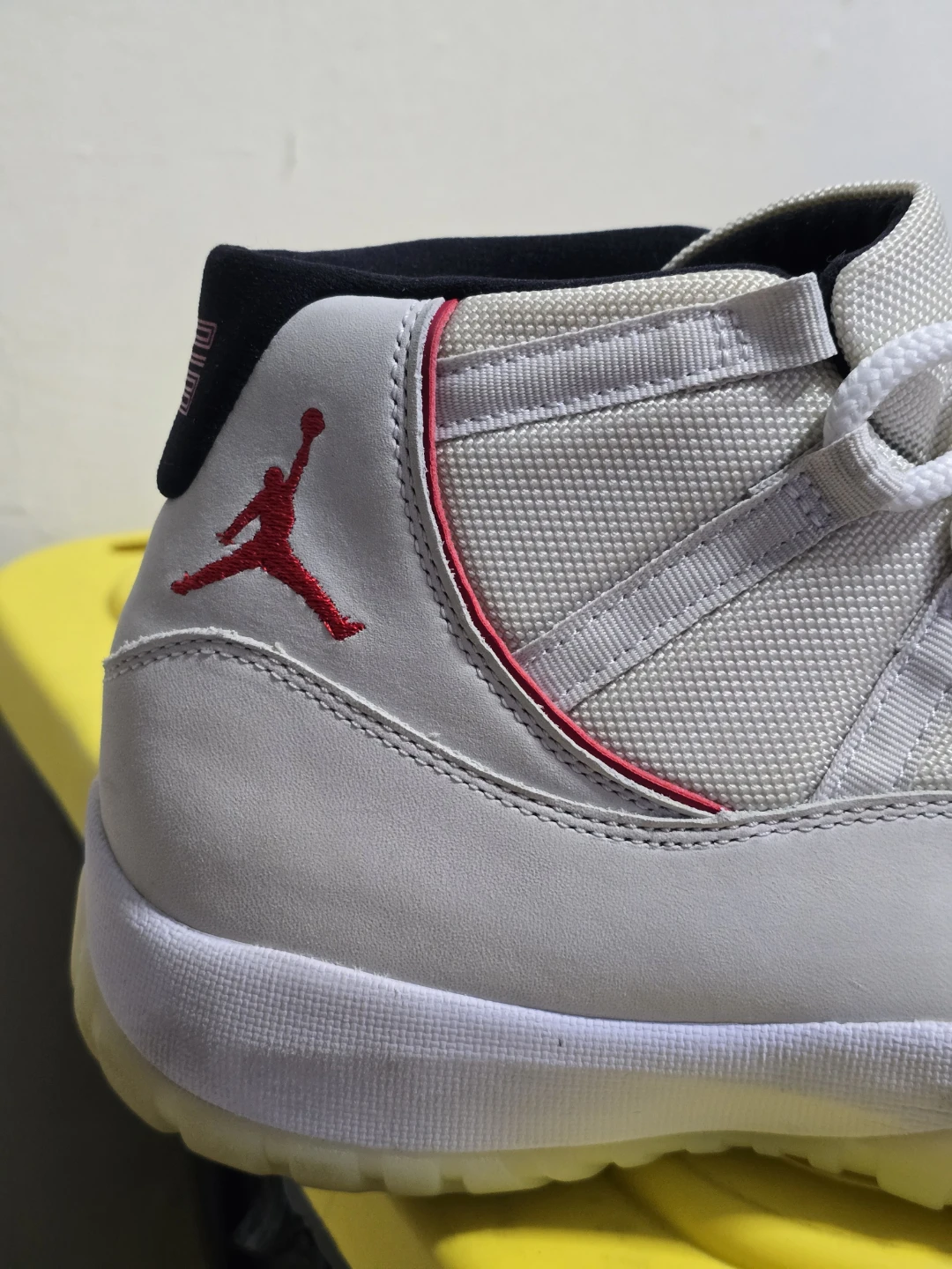 Air Jordan 11 Retro Low Men's Shoes