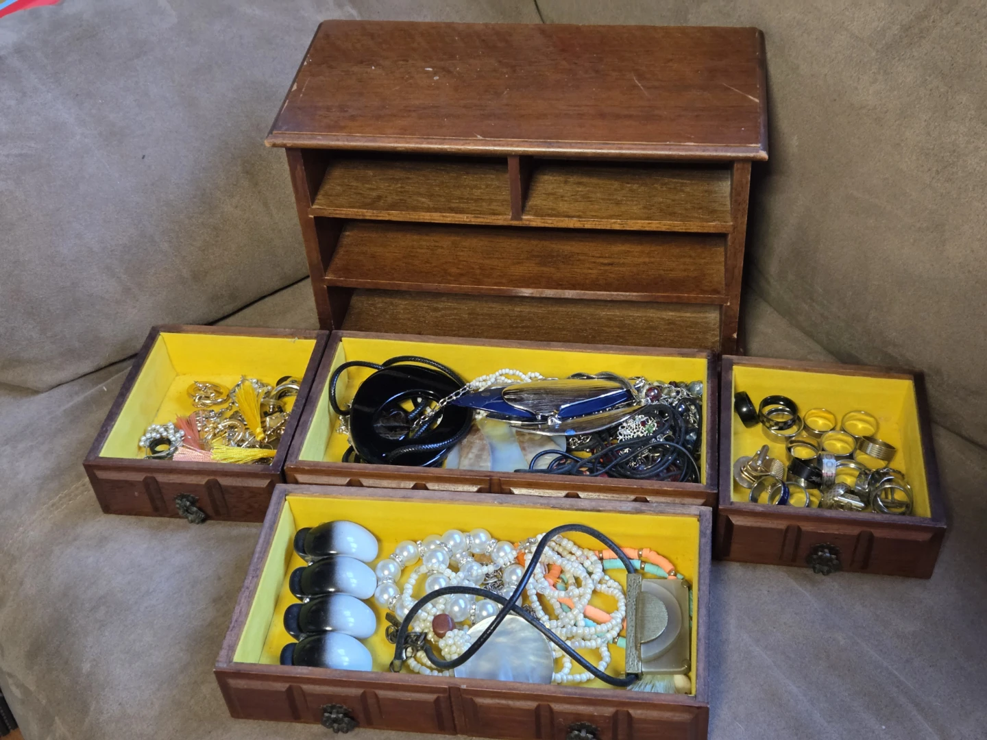 Wooden Jewellery Box with Assorted Costume Jewellery - photo 2