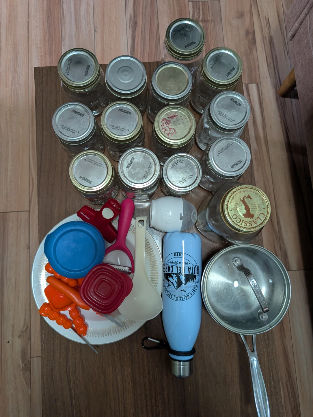 Assorted kitchen items (total $10)