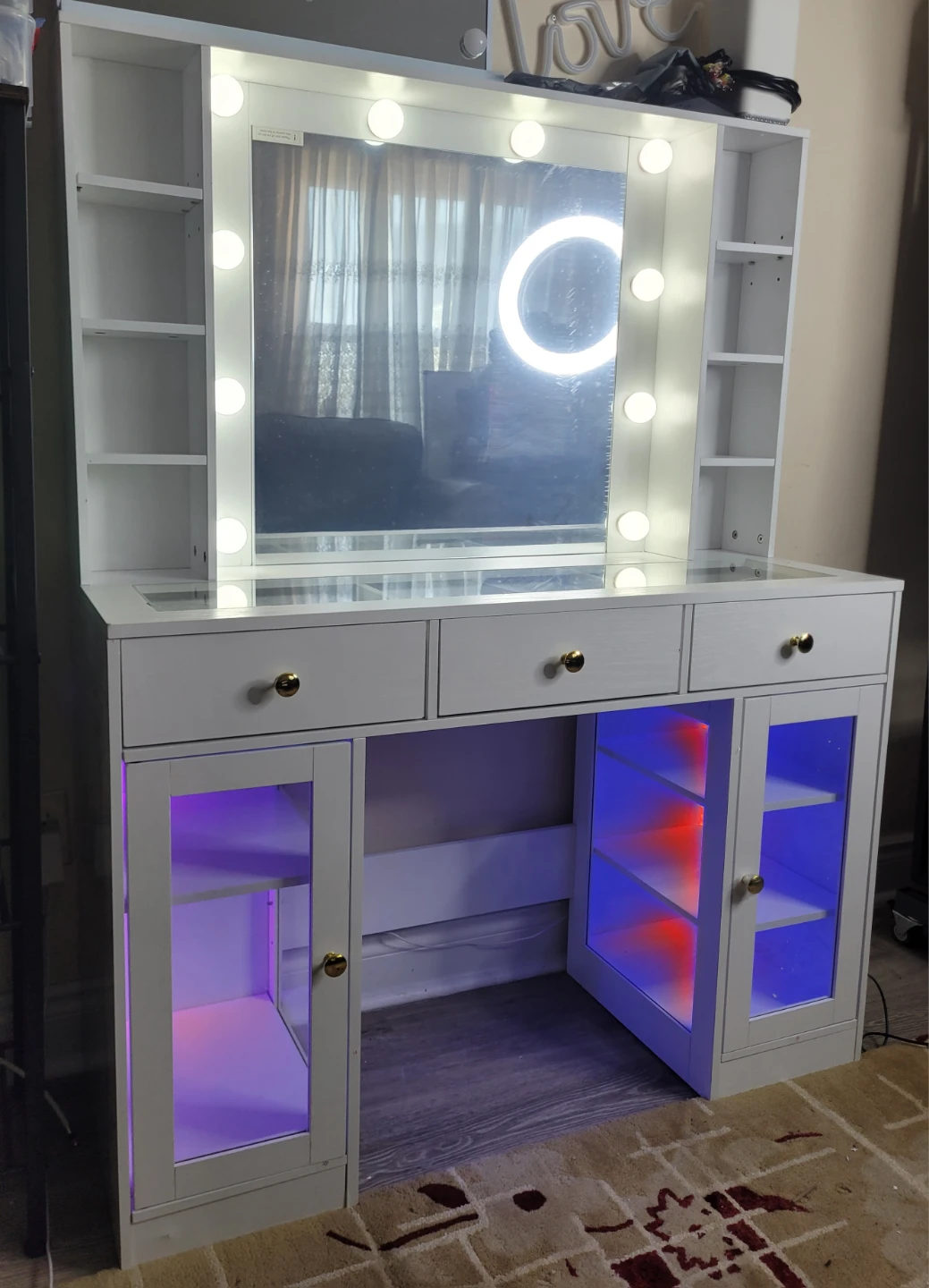 White Vanity Desk with Lighted Mirror