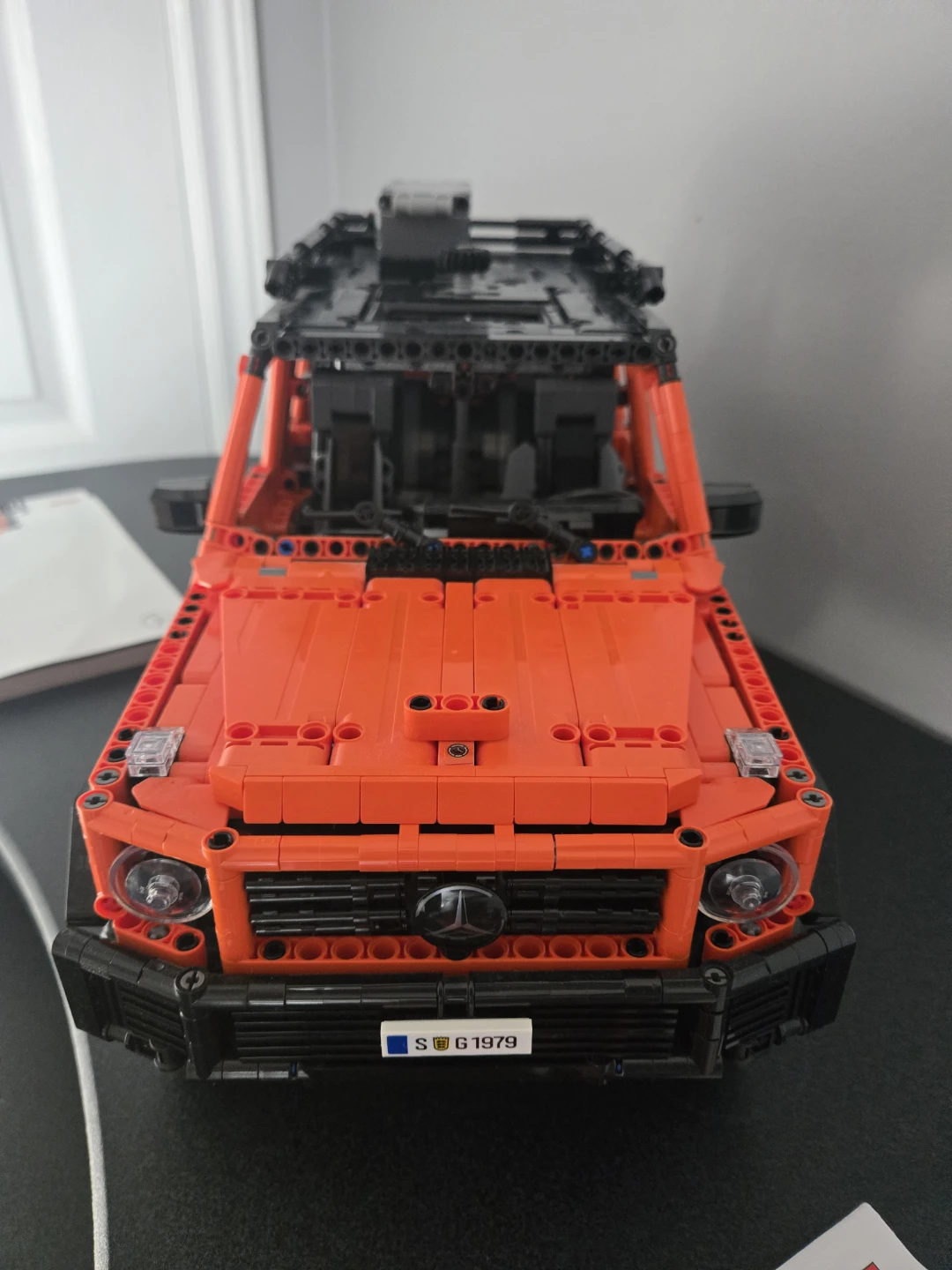 LEGO Technic Mercedes-Benz G 63 AMG 4x4 (Orange)