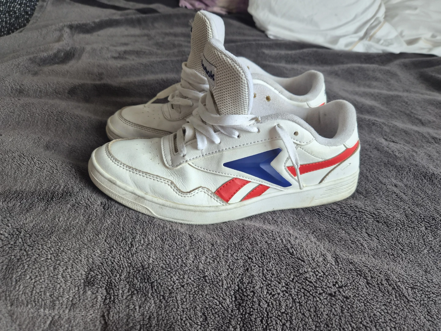 Reebok White & Red Sneakers - photo 2