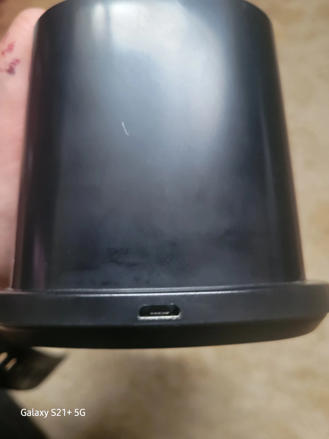 Premier LED Desk Lamp with Pen Holder and Wireless Charger - photo 4