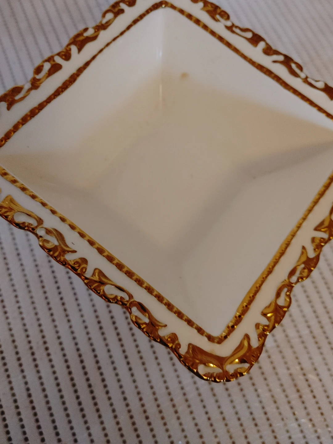 White and Gold Footed Candy Dish - photo 2