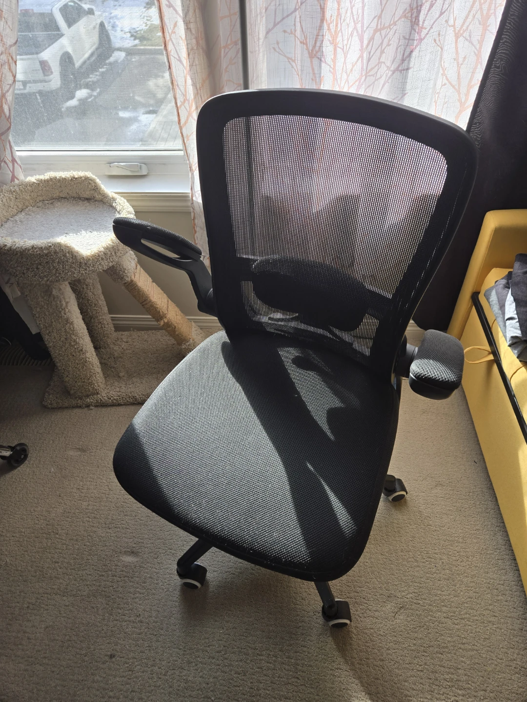Black Mesh Office Chair - photo 2