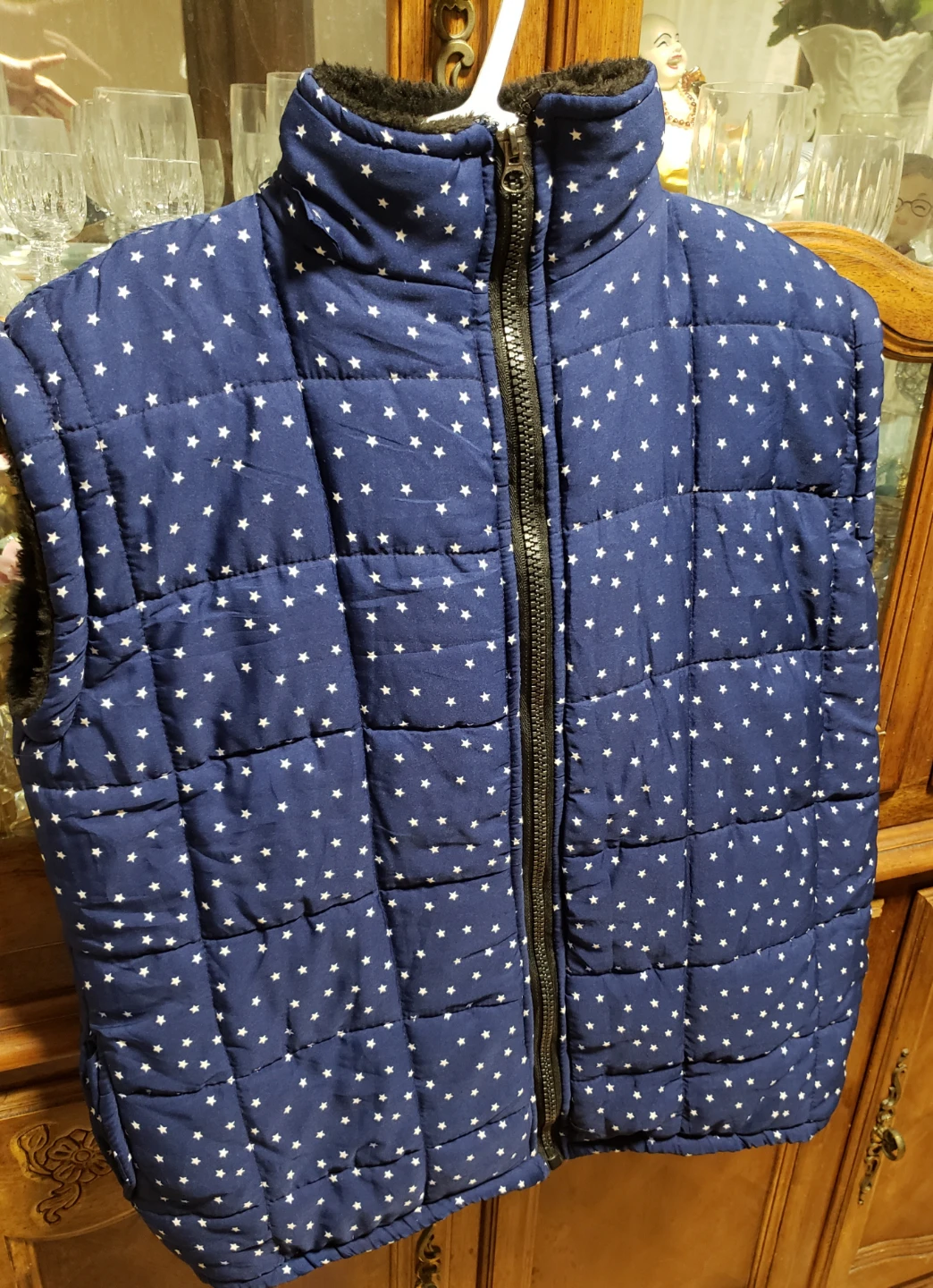 Women Puffer Vest with Stars.Xxl.