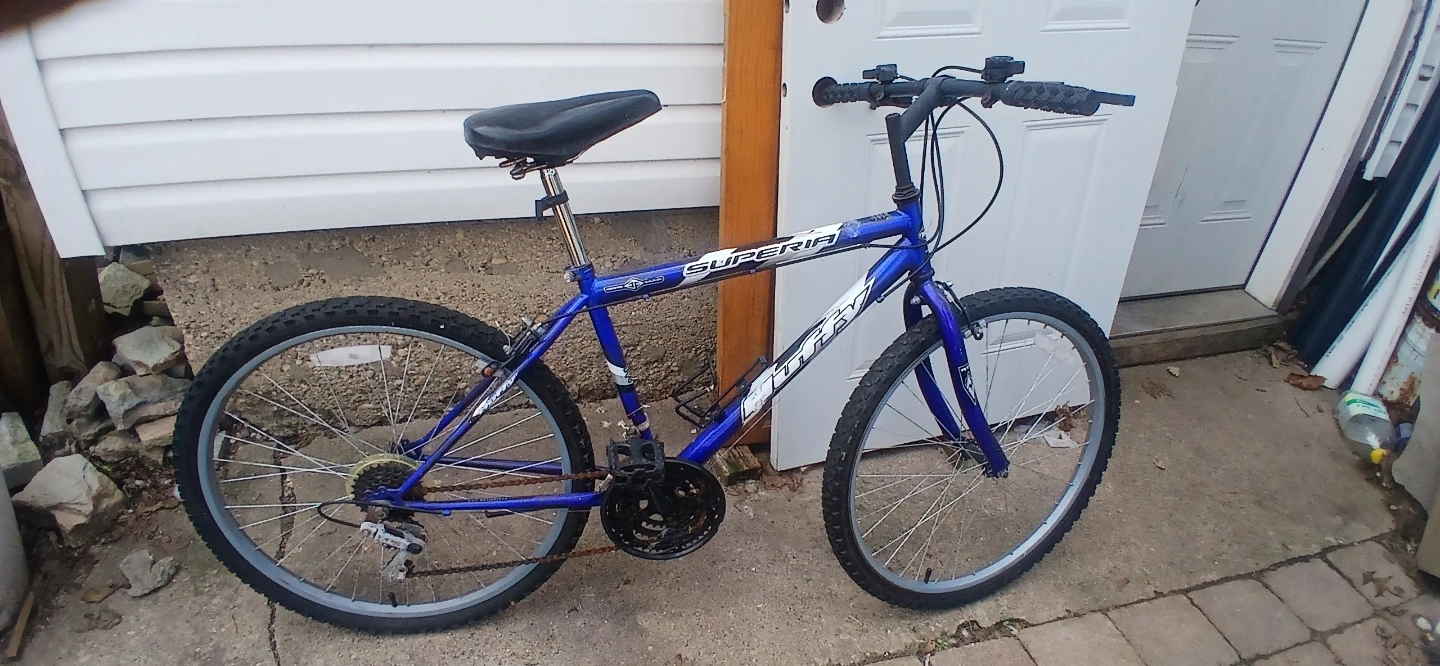 Blue Diamond Frame Superia All-Terrain Series Mountain Bike