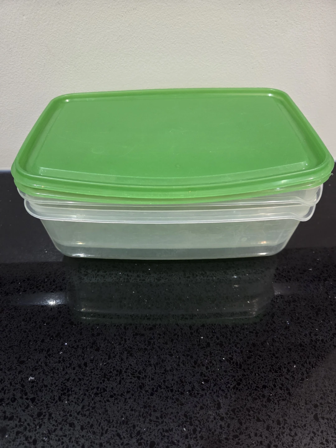 FREE set of storage containers - photo 2