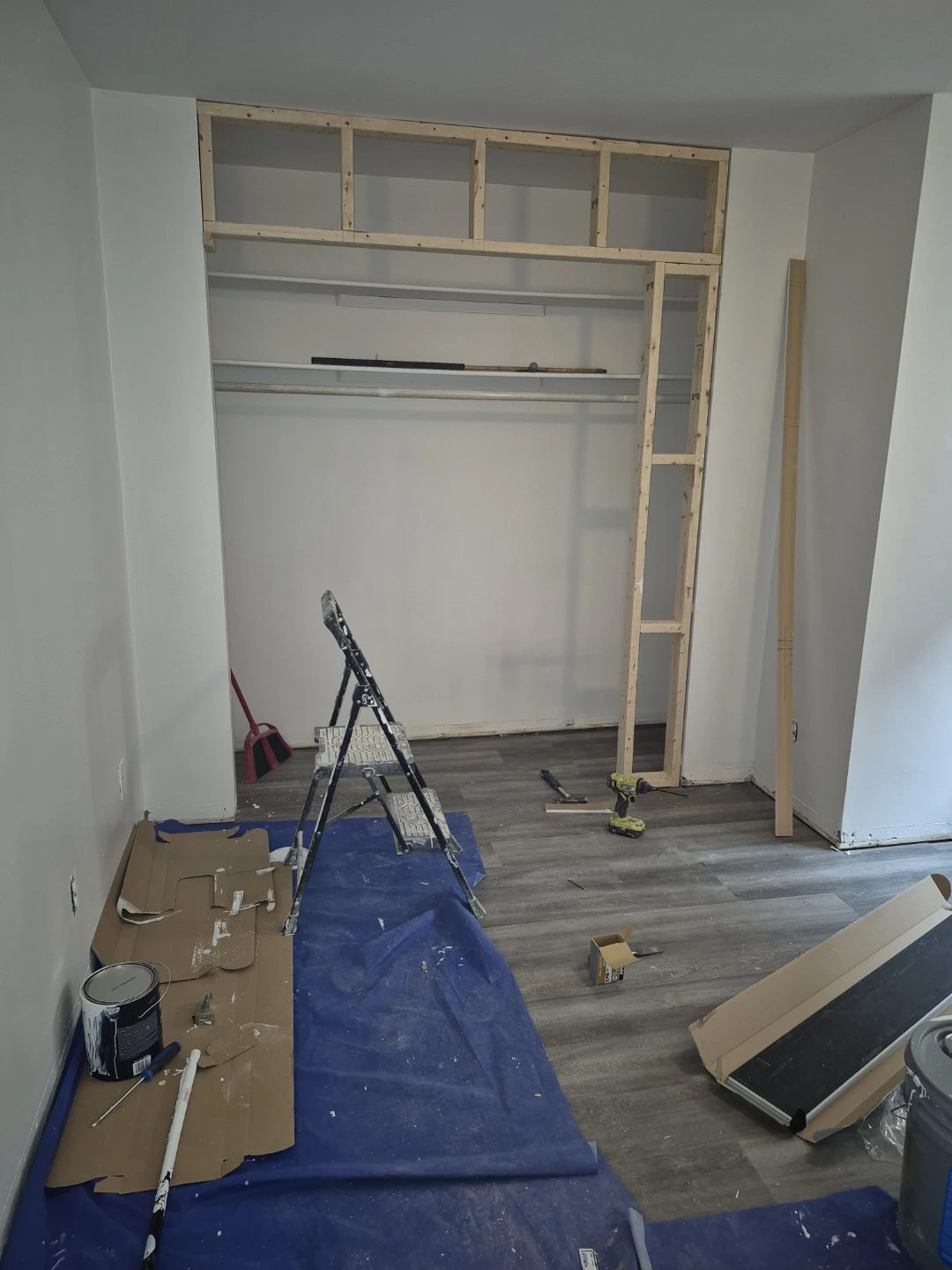 Door installation - photo 5